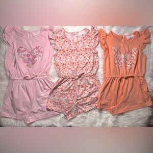 Set of 3 Girls' Floral and Heart Rompers
Pink size 6,  Floral & orange size 5